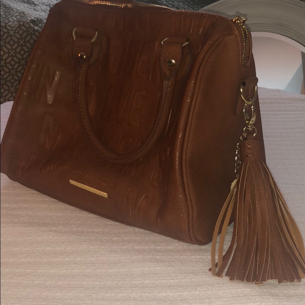 Steve Madden Dome/Crossbody Bag,l